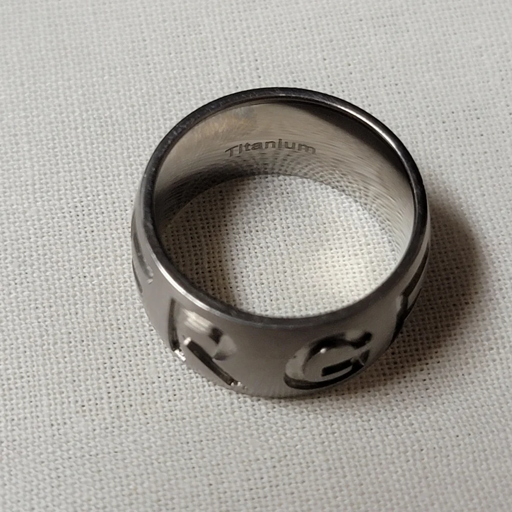 Titanium Unisex Wedding Engagement Band  Wide band RGEDELBE Script Size 6